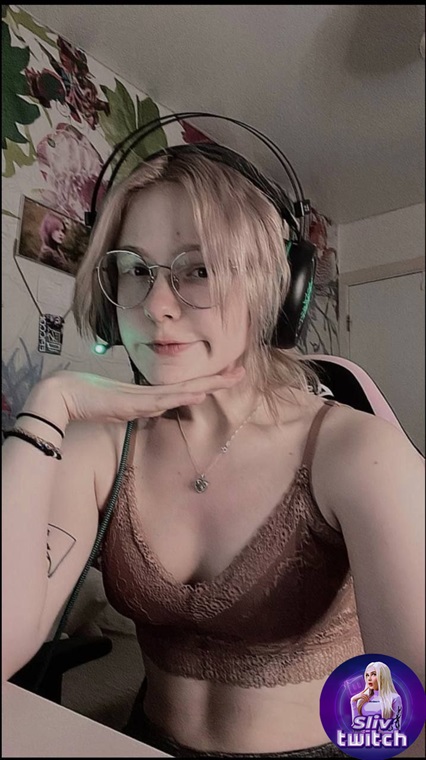 Pinkguno слив горячих фото с Boosty #2