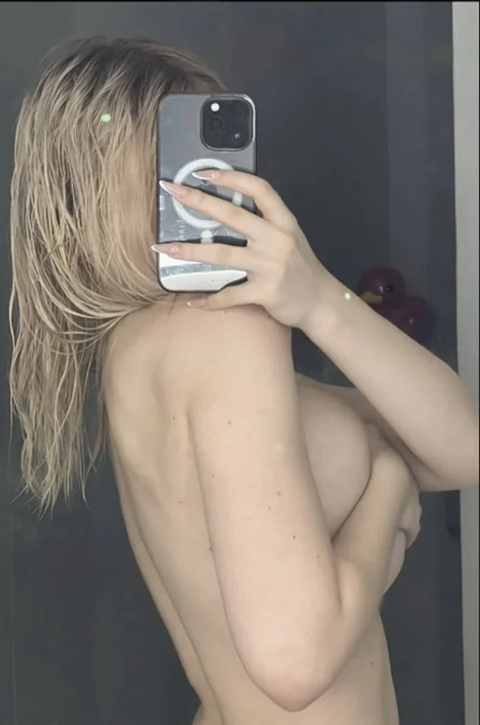 Даша Дошик фотосессия 18+ слив #42