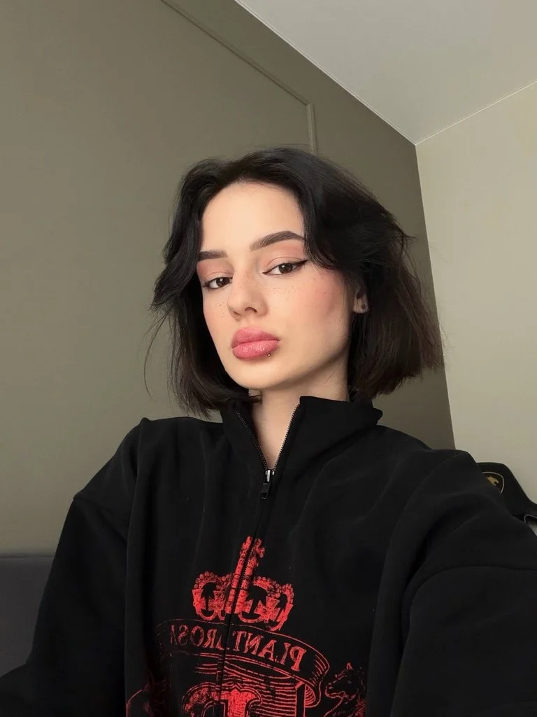 Cutierover слив в купальнике #4