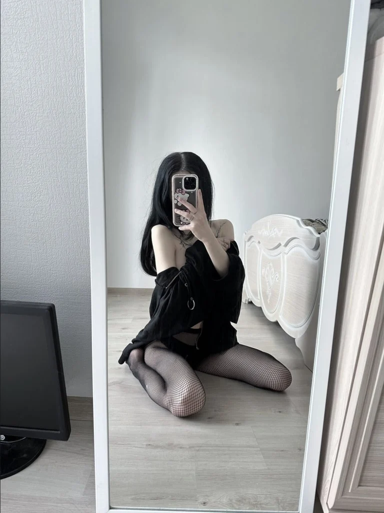 Слив откровенных фото стримерши Mmet #81